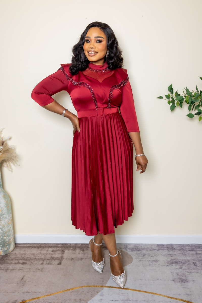 Bloom & Pleats Queen Dress