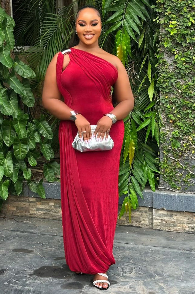 Crimson Legacy Gown - STERA FASHION