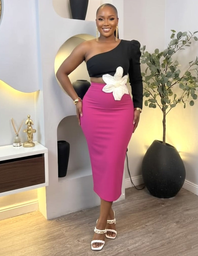 Elegant Rose Noir dress by STERA FASHION featuring a fitted silhouette, deep rose color, and stylish design for sophisticated occasions.