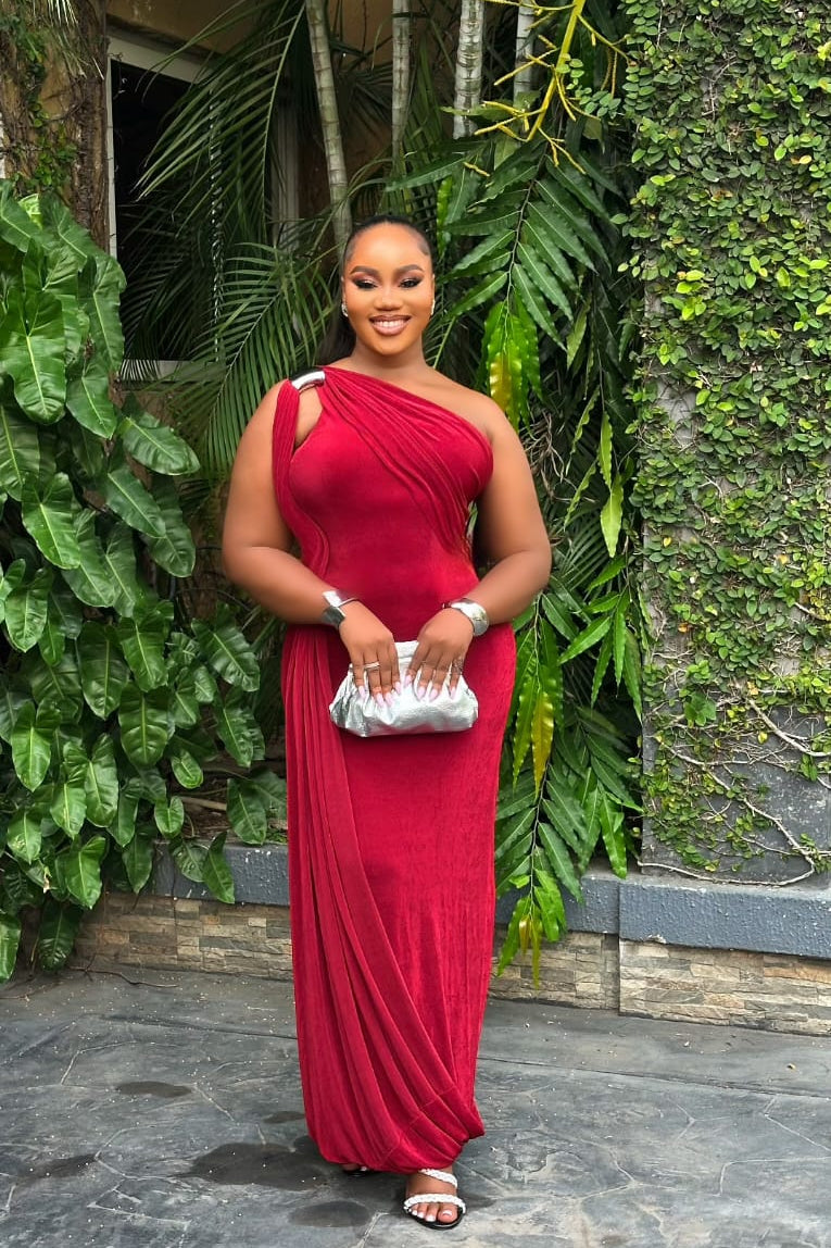 Crimson Legacy Gown - STERA FASHION 