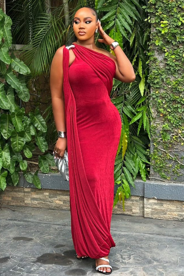 Crimson Legacy Gown - STERA FASHION 