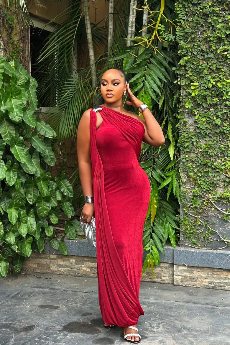 Crimson Legacy Gown - STERA FASHION 